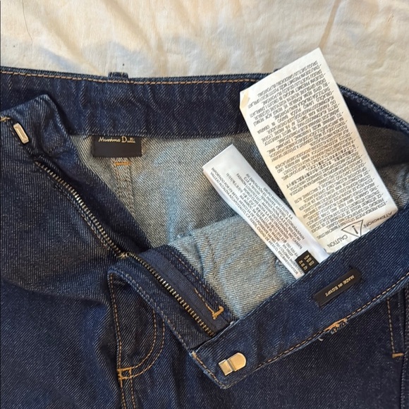 Sought after Massimo Dutti Straight Dark Blue Denim Skirt, stretch, slit pockets - Picture 4 of 6